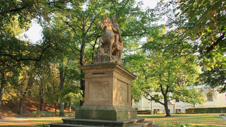 Нині на Вишеграді встановлена копія оригіналу, який до 1879 року стояв у середині Вацлавської площі | Фото: Barbora Němcová, Radio Prague International Нині на Вишеграді встановлена копія оригіналу, який до 1879 року стояв у середині Вацлавської площі | Фото: Barbora Němcová, Radio Prague International
