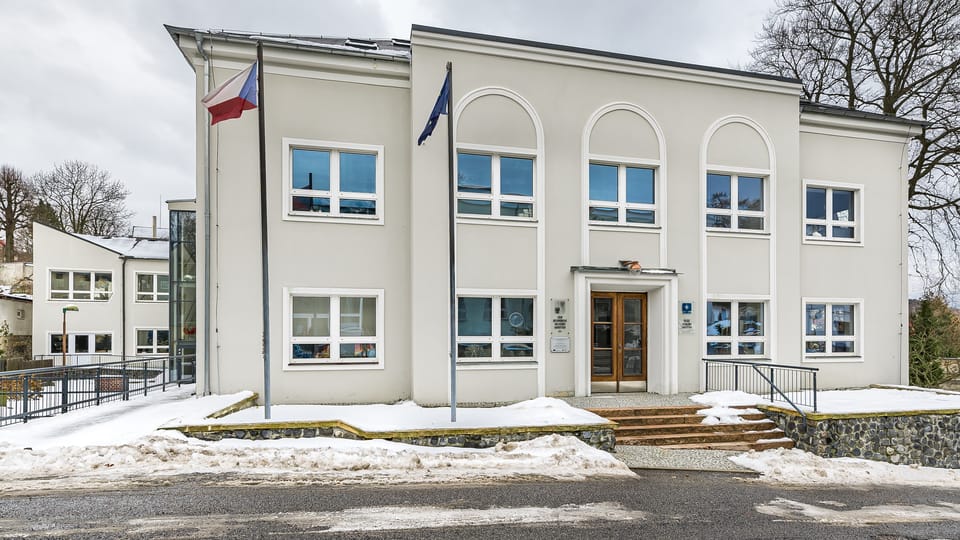 Фото: Střední uměleckoprůmyslová škola sklářská Kamenický Šenov Фото: Střední uměleckoprůmyslová škola sklářská Kamenický Šenov