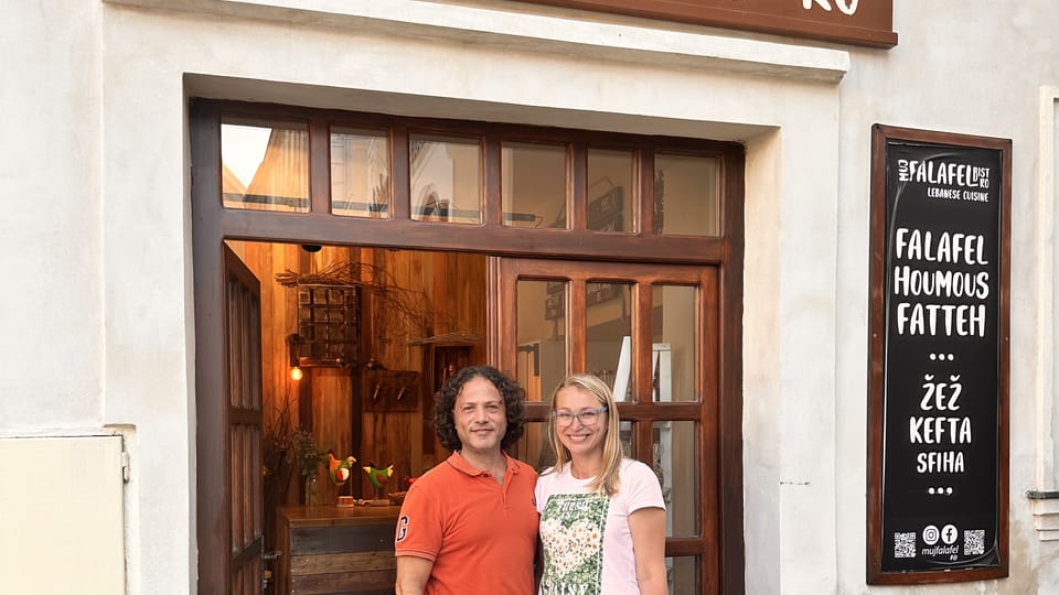 Můj falafel і його люб’язні господарі | Фото: Vitalija Tokarčuk, Radio Prague International Můj falafel і його люб’язні господарі | Фото: Vitalija Tokarčuk, Radio Prague International