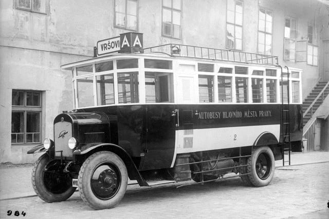 A — перший регулярний празький автобусний маршрут | Фото: Archiv DPP