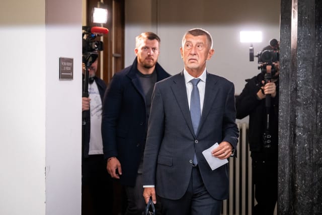 Андрей Бабіш входить до Вищого суду в Празі у справі «Лелече гніздо» | Фото: Zuzana Jarolímková,  iROZHLAS.cz